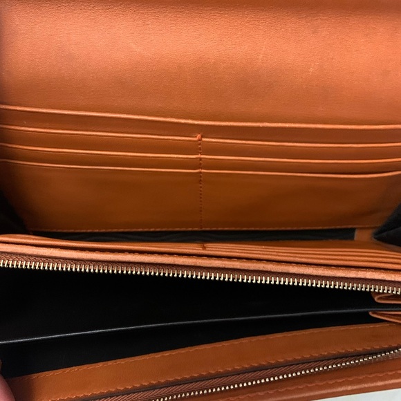 Sold💖Authentic Gucci Bifold Long Leather Wallet in 🍊 - Picture 9 of 14